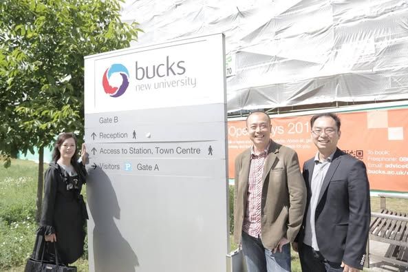 2014-获邀於英国白金汉郡新大学代表发言