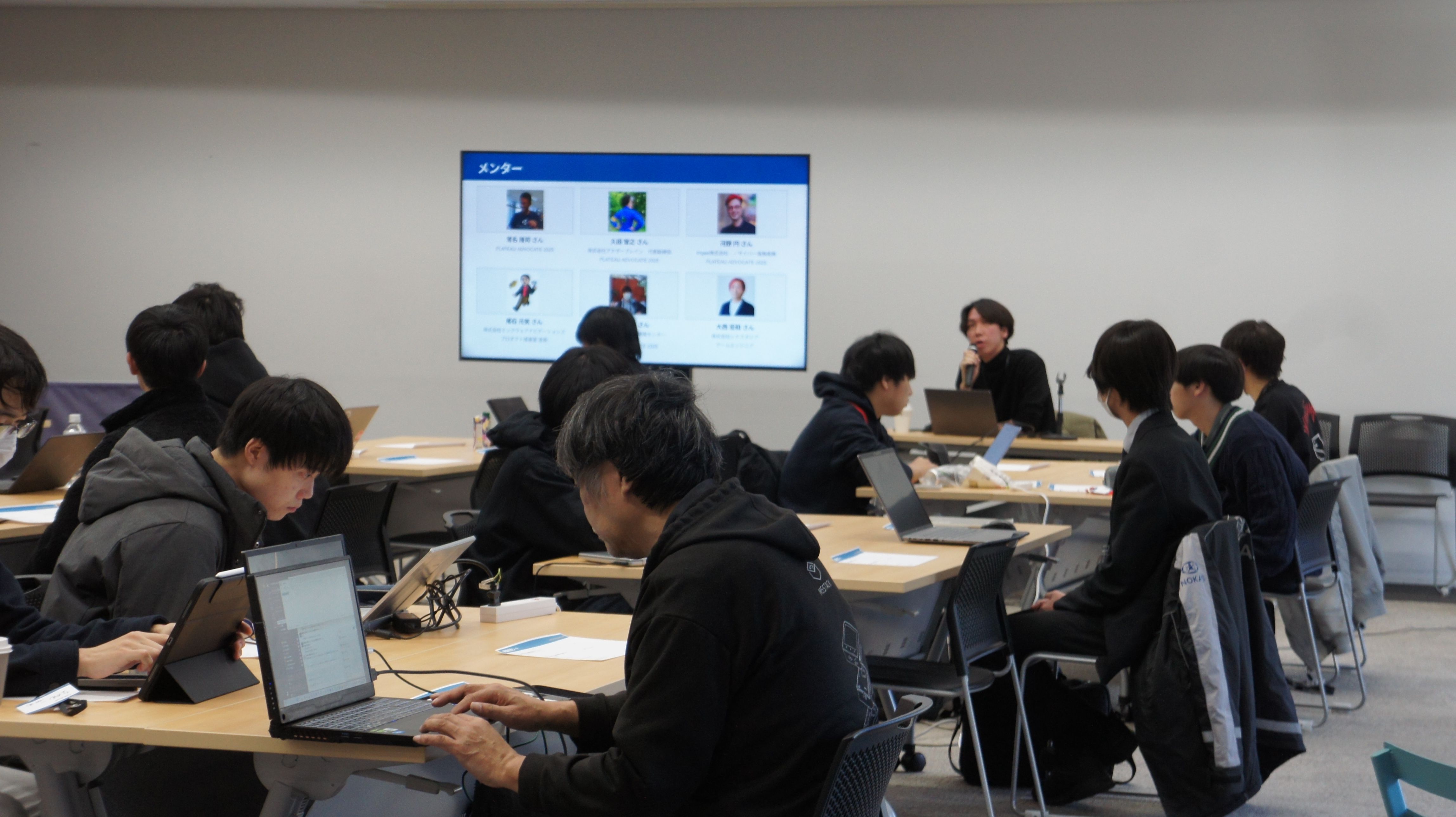 オープニングの様子