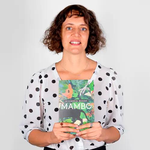 Fotografía de la escritora chilena Alejandra Moffat.