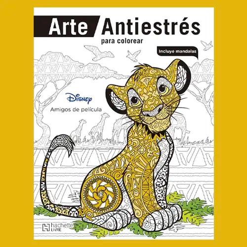 Una portada de un libro para colorear antiestrés de Disney con un dibujo de Simba de El Rey León hecho con mandalas.