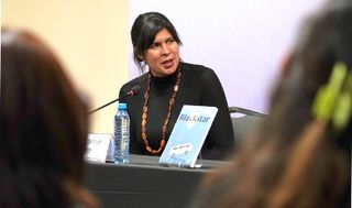 "Blackstar": Una mirada íntima al duelo y la vida en la FIL Guadalajara 2024