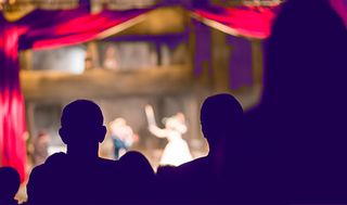 Breve historia del teatro: así fue como su existencia cambió al mundo