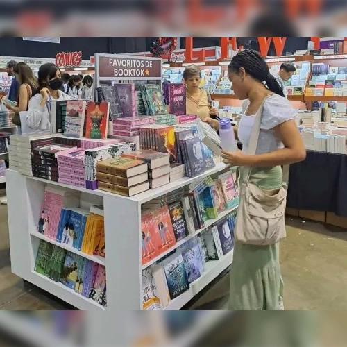 Foto de stand en la FIL Mty