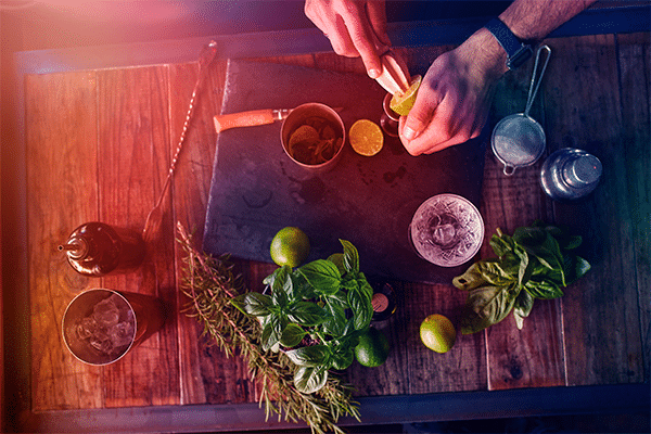 ¿Barman de la familia? Conviértete en un profesional de coctelería con estos libros