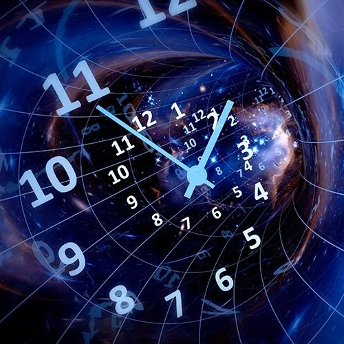 Una imagen abstracta que representa el tiempo y el espacio con un túnel de gusano oscuro y estrellado, números de reloj grandes y azules flotando y distorsionándose, y manecillas de reloj en el centro.