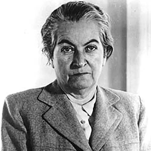 Fotografía de la escritora Gabriela Mistral.