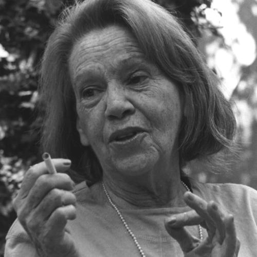 Una fotografía en blanco y negro de la autora Elena Garro.