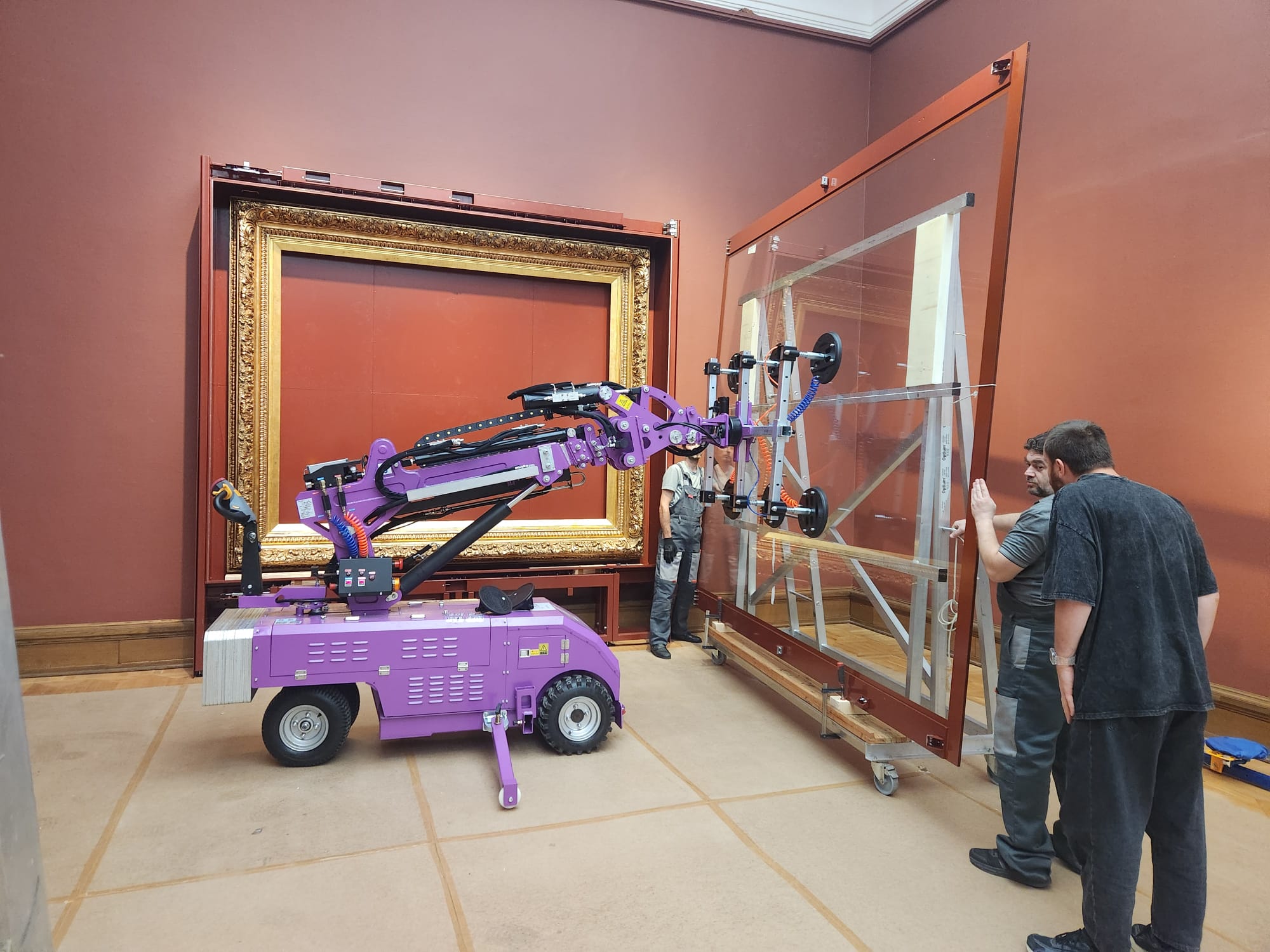 Robotic Glass Installation at a National Museum vacuum lifter installation