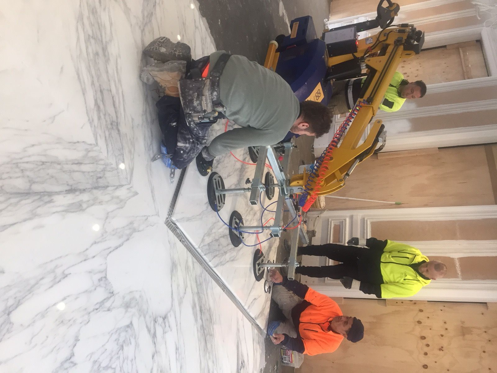 Marble and Granite Slab Handling on Site vacuum lifter installation