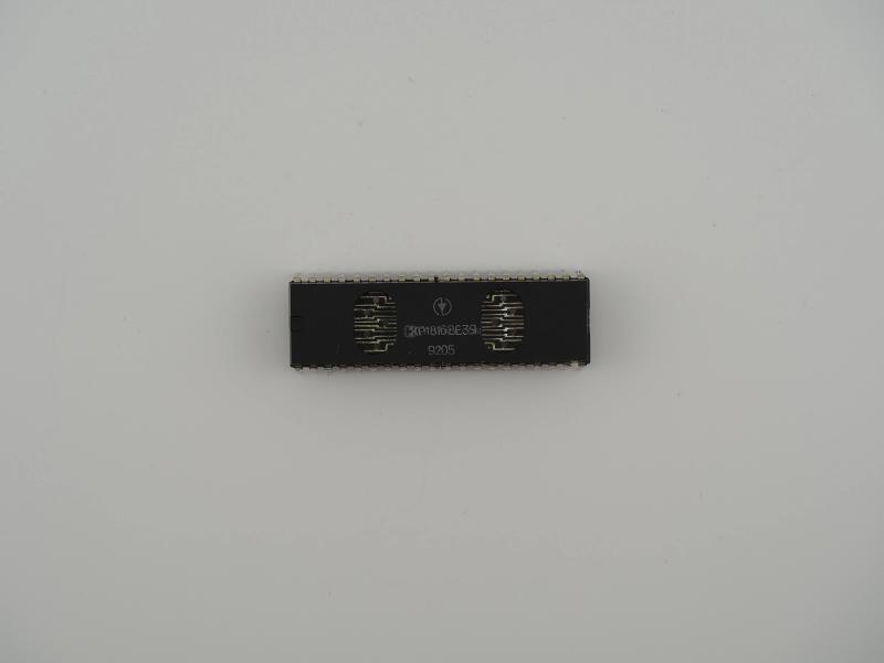 Russian KR1816VE39