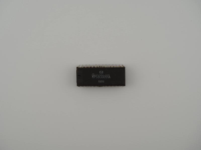 Russian KR580VV51A