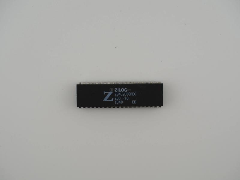 Zilog Z84C2006PEC (PIO)
