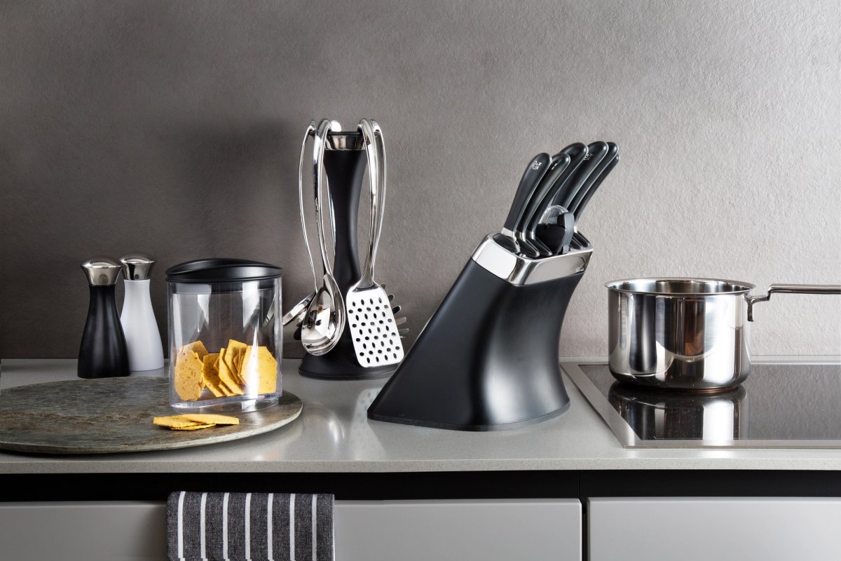 Robert Welch Cutlery & Tableware | British Design Excellence | @home