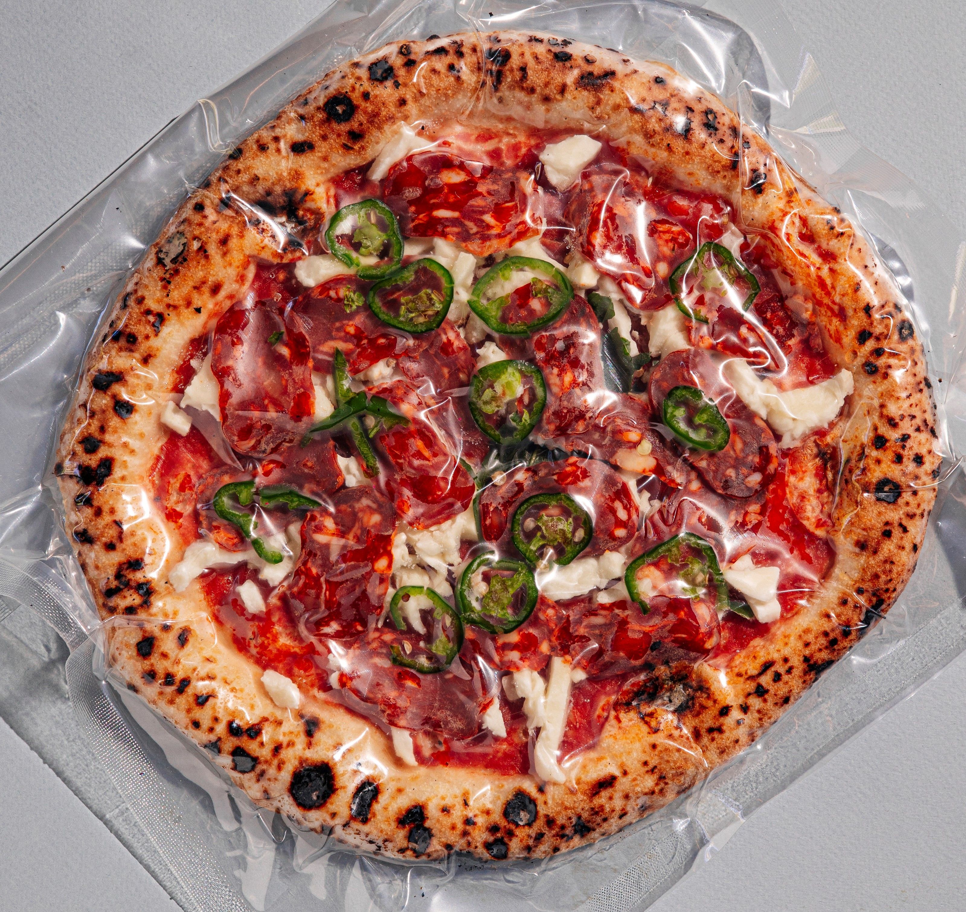Пицца заморозка. Пицца 22 см пицца шоковой заморозки. Пицца на заморозку. Пицца замороженная полосатая сине-красная. Идеи продвижения замороженной пиццы.