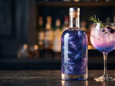 Glitzer Gin – Herstellung, Wirkung & Ideen für die eigene Marke