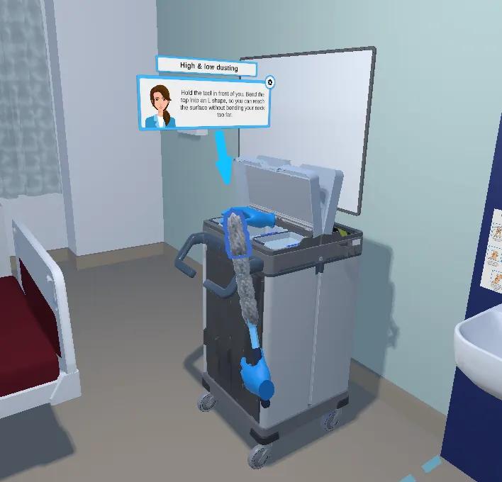 VR-schoonmaaktrolley met een stofwisser in blauwe handschoenen en een coachpaneel over hoog en laag stoffen