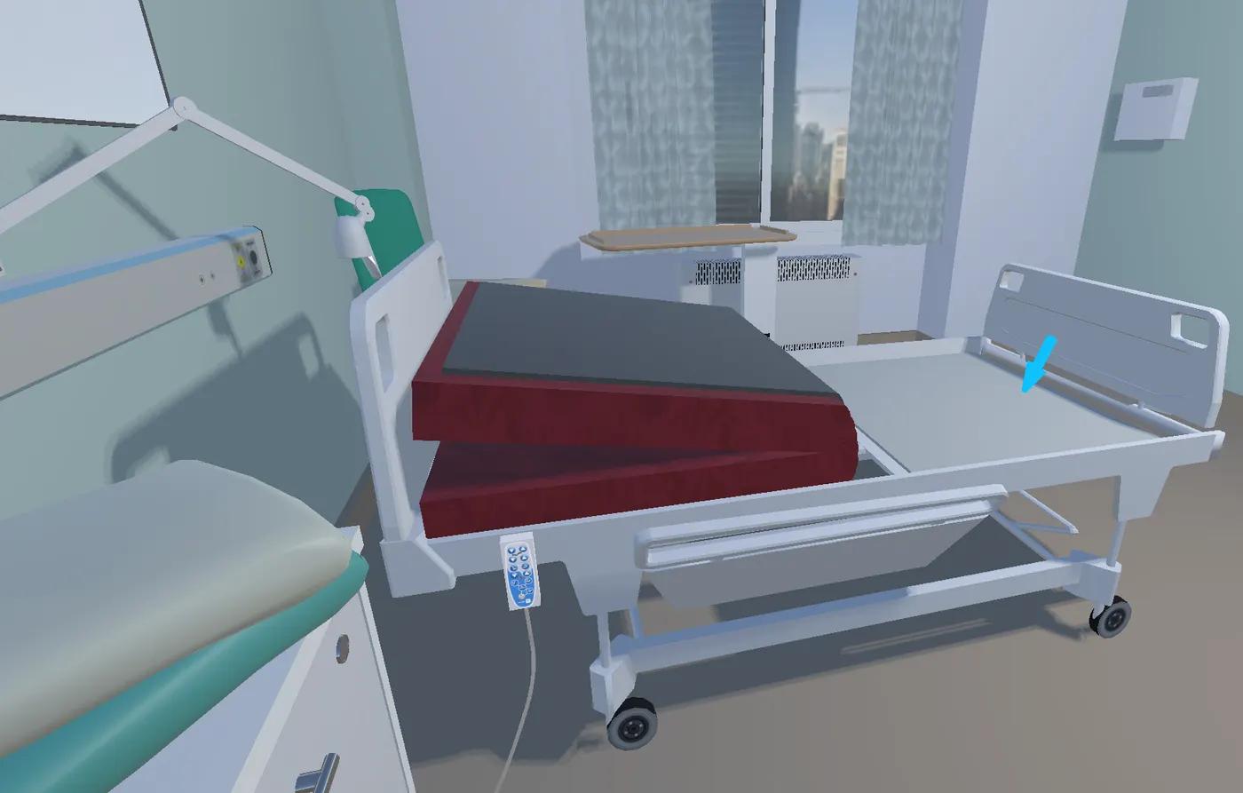 VR-trainingsweergave van een patiëntenkamer met verstelbaar bed, opgetild matras en een richtingspijl