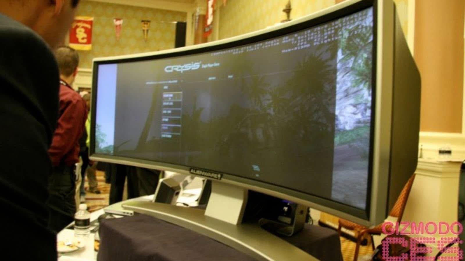 RETRO: Alienware v roce 2008 představil monitor snů a já sníl s ním