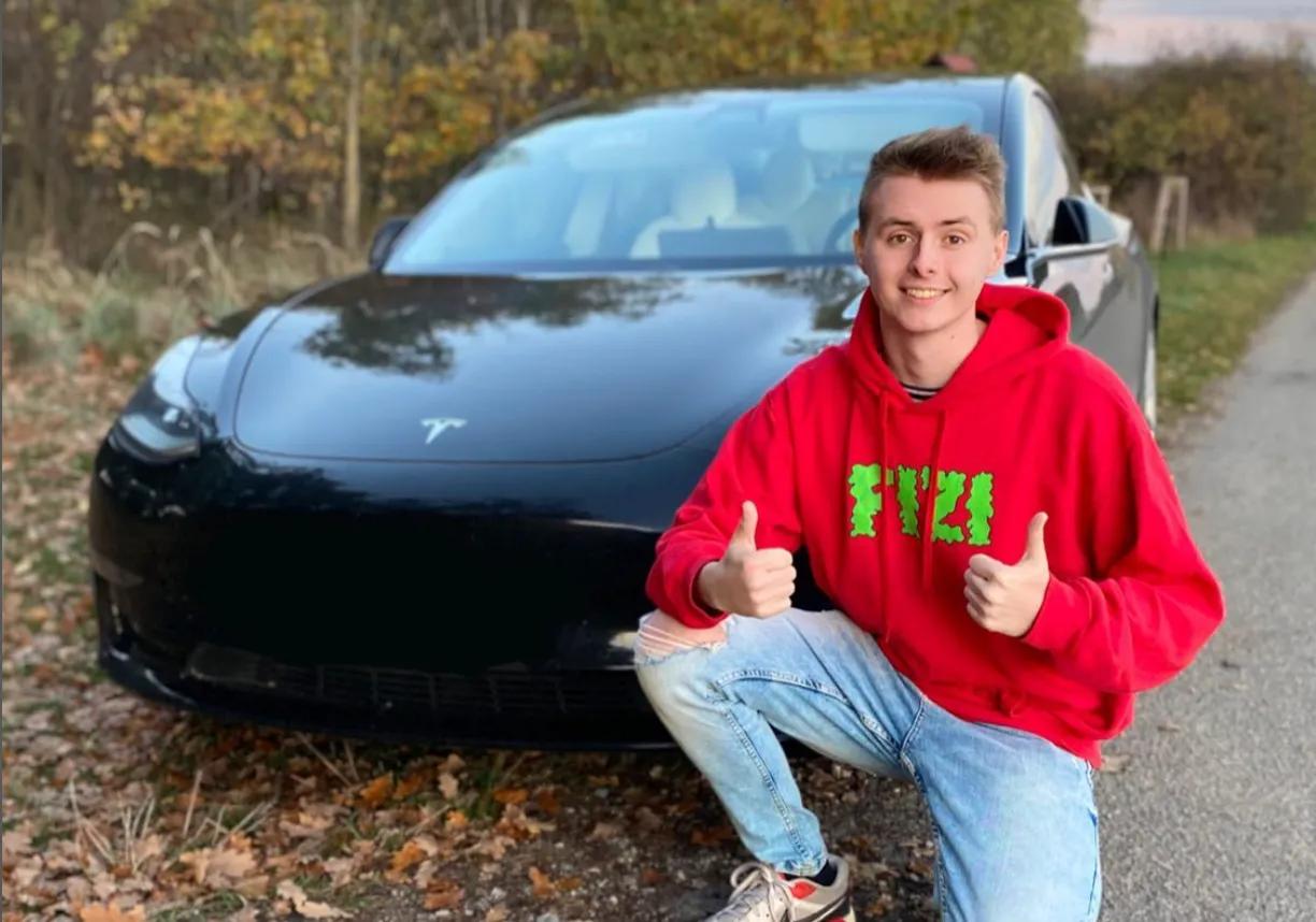 FIZIstyle překonal 3 miliony odběratelů jako první Čech! Tajemství jeho úspěchu? AI dabing!