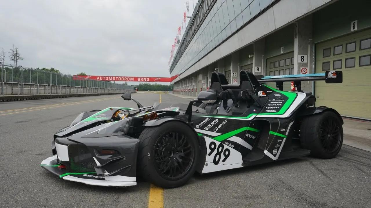 Nevidomý Petr Haluška "Slepý bandita" usedl za tank, automobil i vírník!