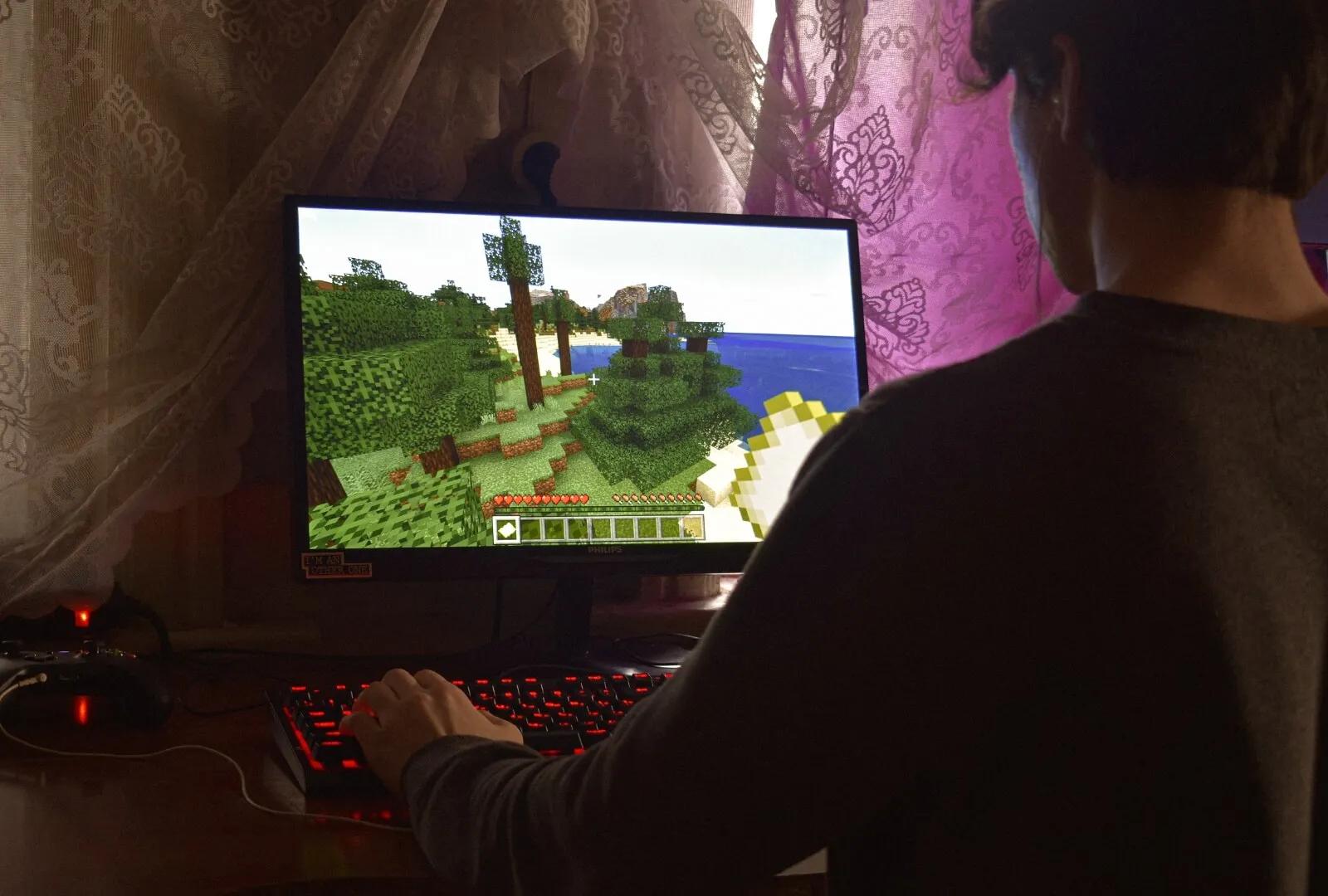 Co dnes hrají děti? Minecraft zůstává fenoménem i vedle Robloxu a Fortnite