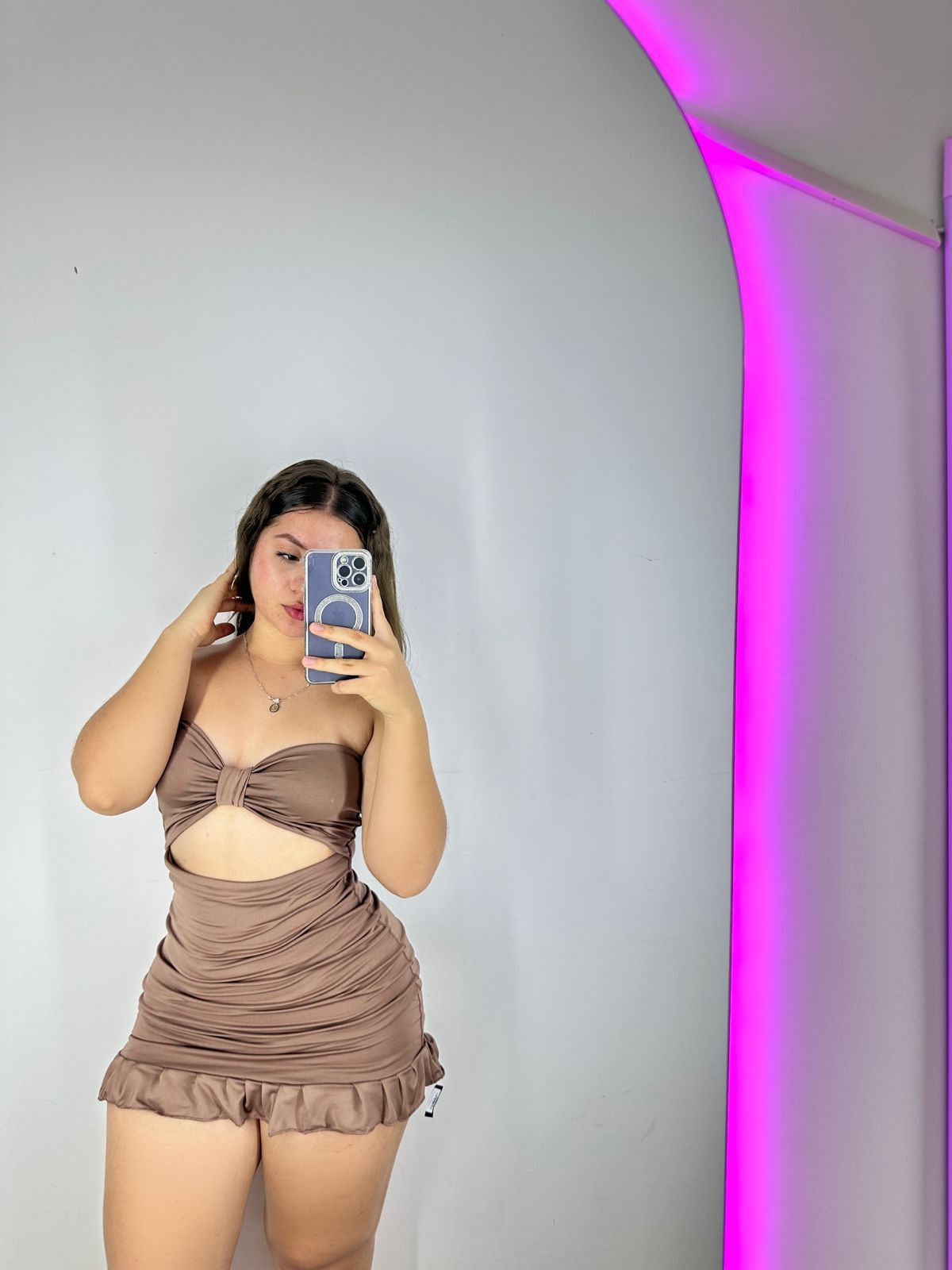 Vestido Café Cutout Moderno