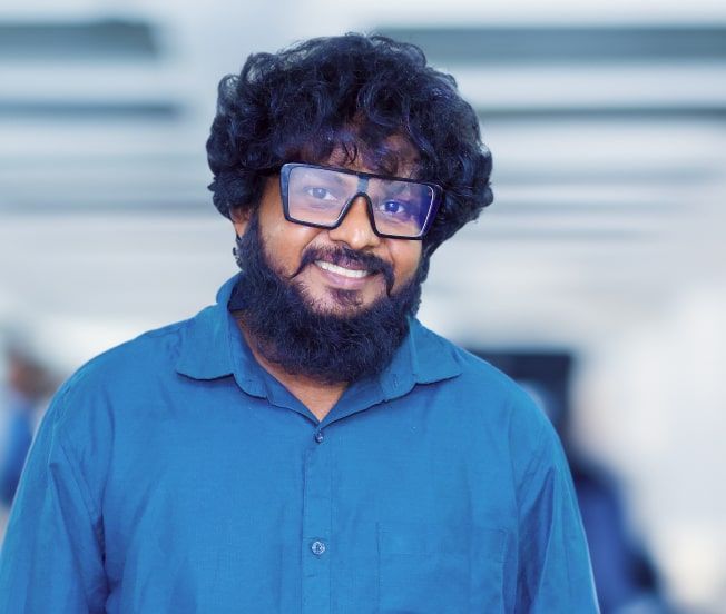Yogi Yogeshwar, Analytics