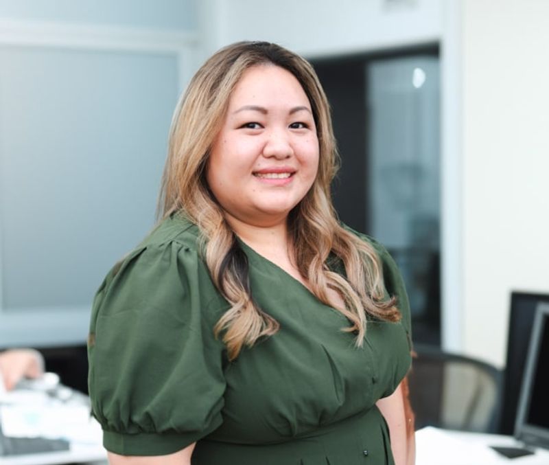 Eve Cha, Client Services