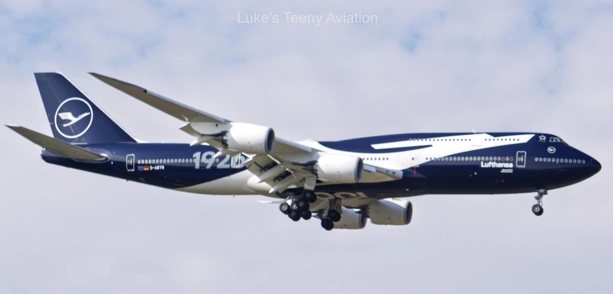 Flugzeug