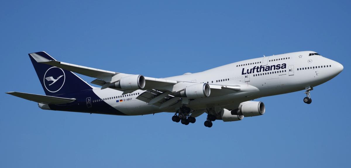 Flugzeug