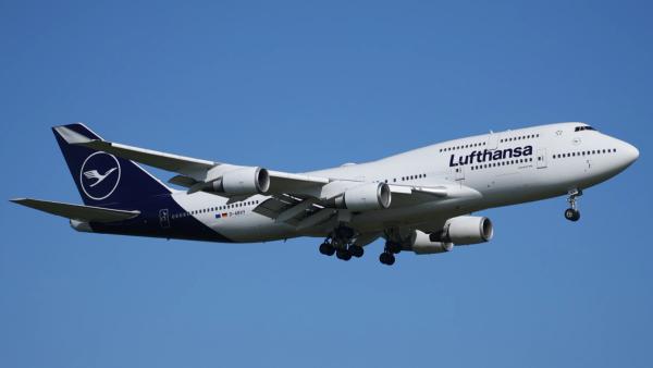 Flugzeug