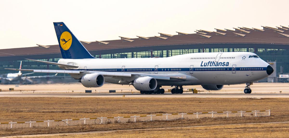 Flugzeug