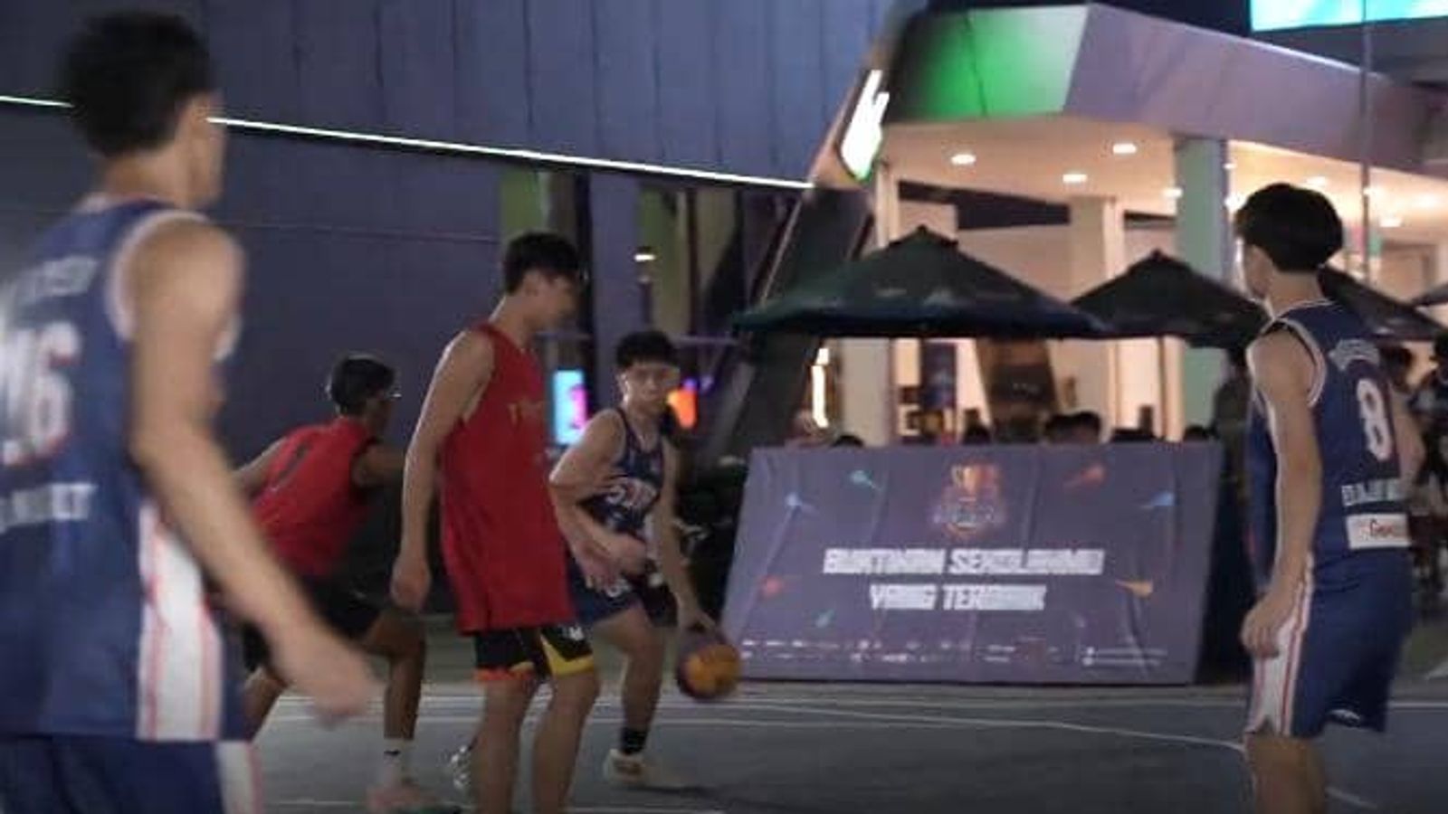 Potret pertandingan Entdis Cup 2026 di Entertainment District PIK2