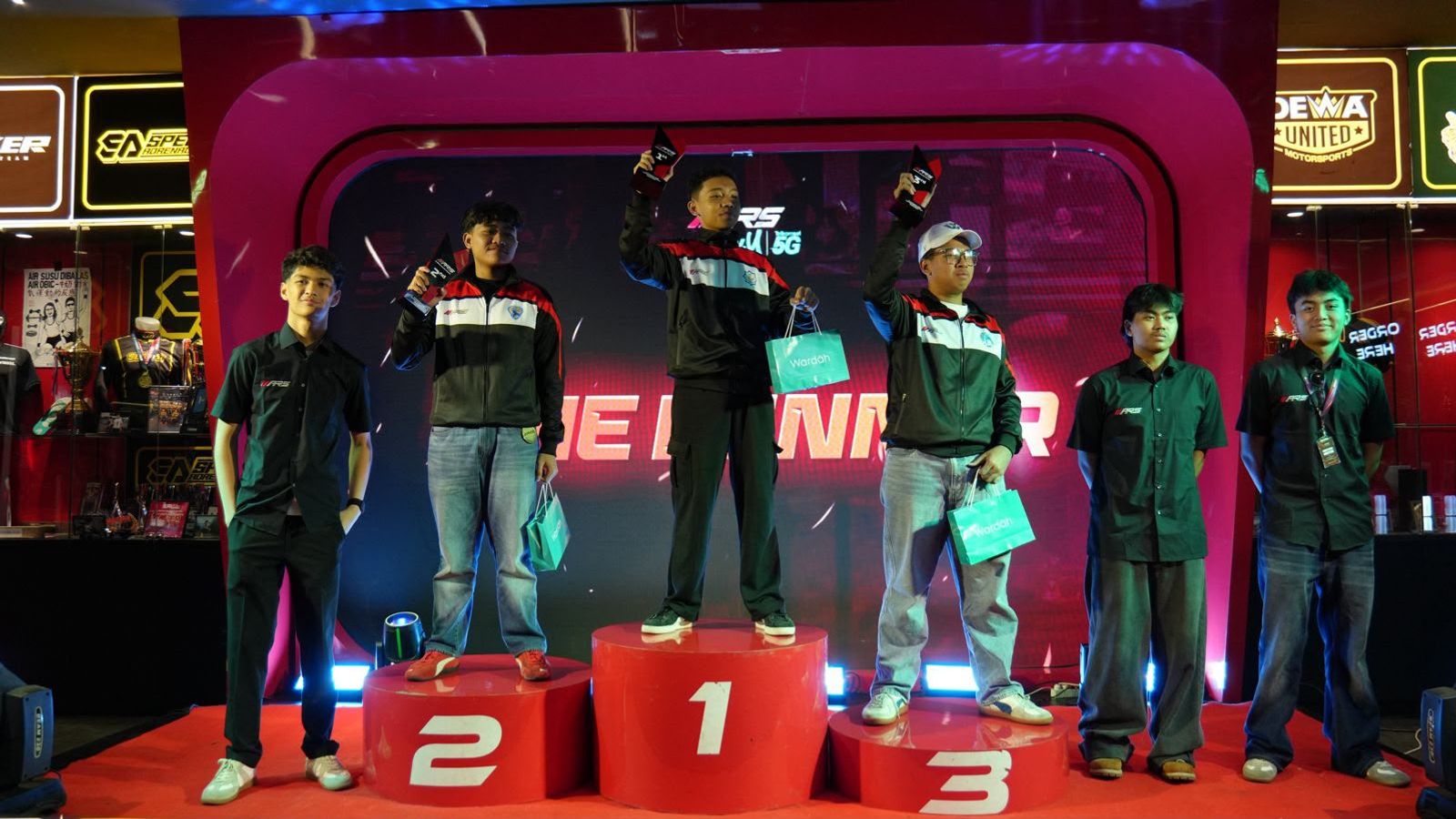 Podium Avenue Racing Series 2026 di Kart.inc, dengan Mahardiga Zildham P di posisi pertama.