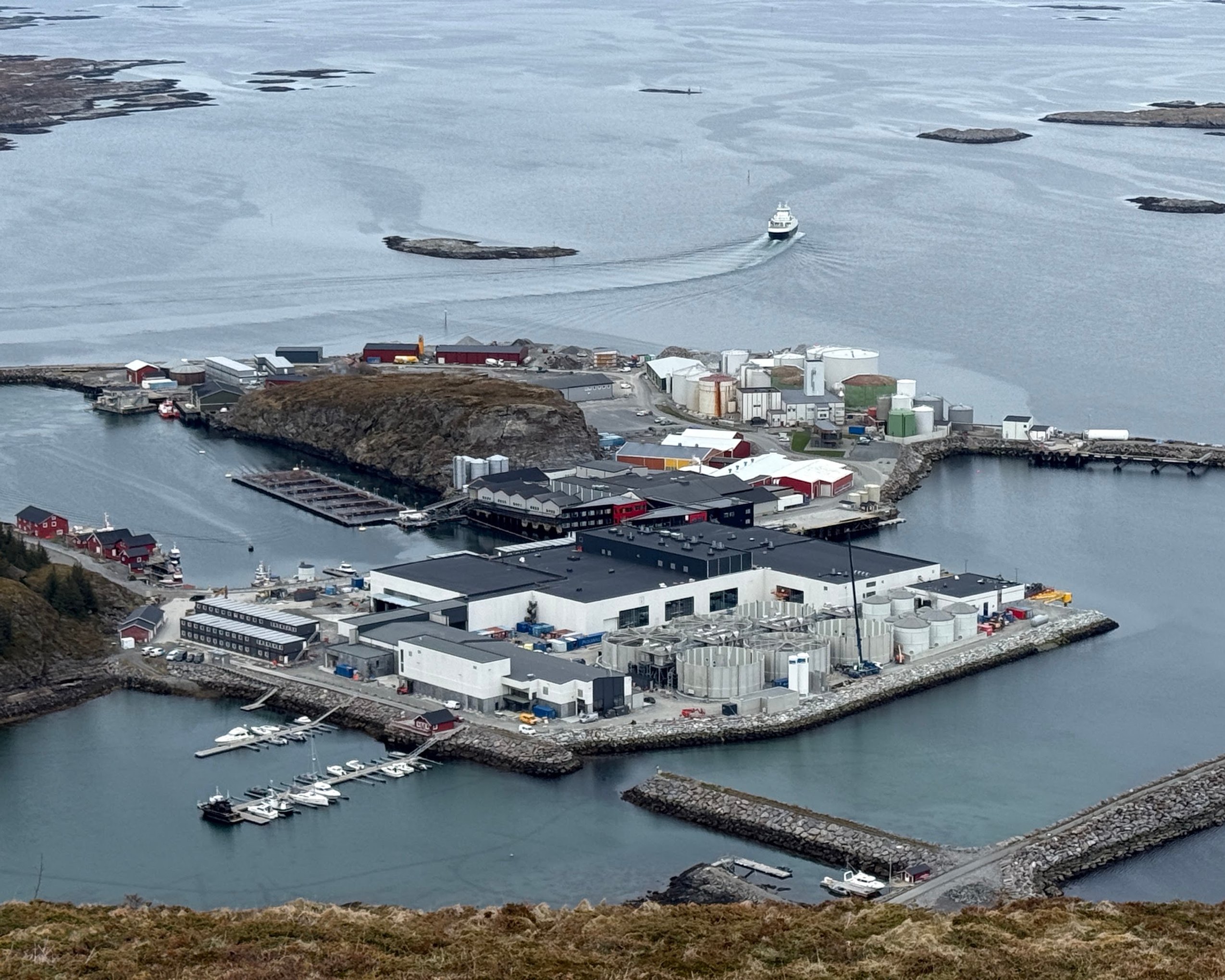 Image of the processing facility on Lovund.