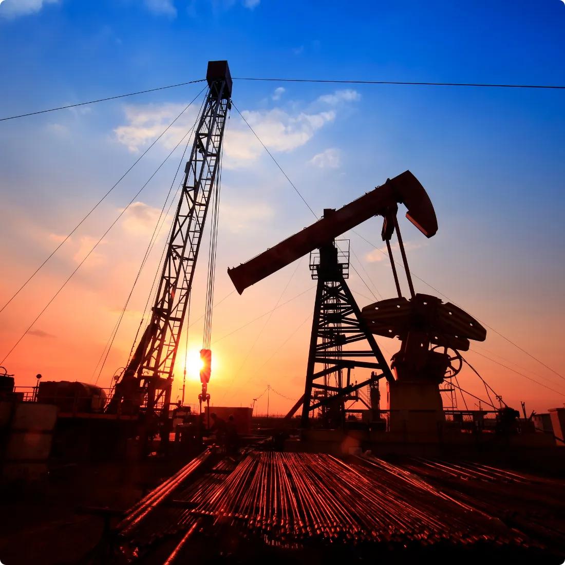 Oil and Gas - Industries We Serve - Dark Horse CPAs