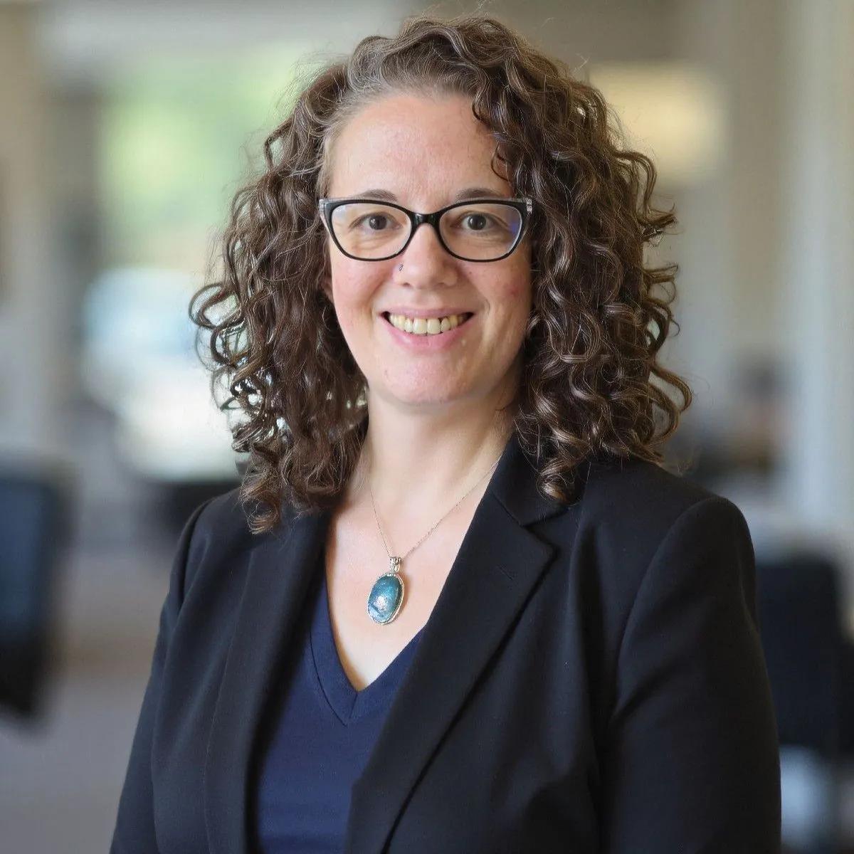 Riana Linsky, CPA