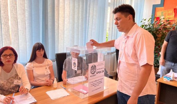 Image for Ponovo glasanje u Kosjeriću