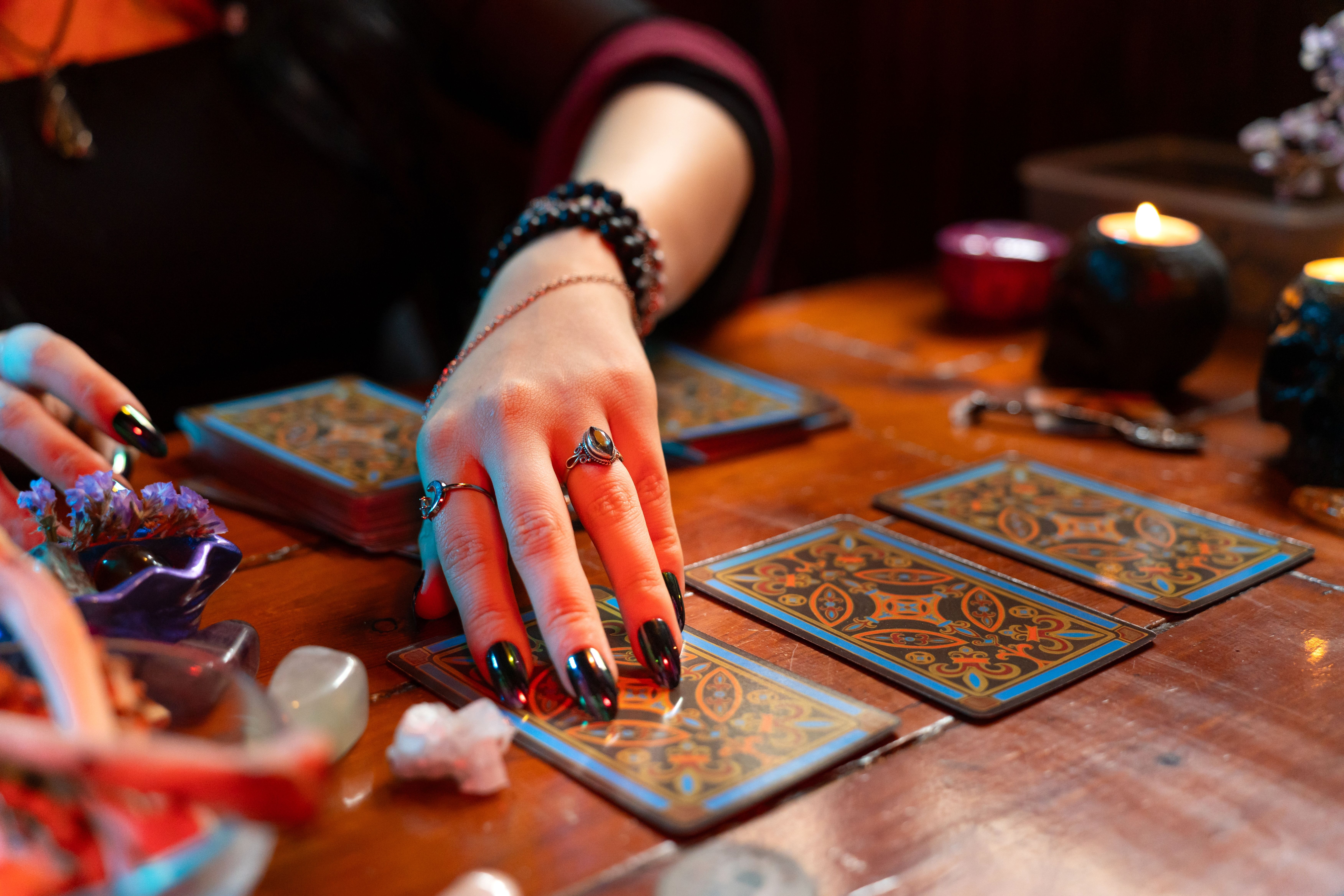 Image for Tarot horoskop za 2026: Sudbinske odluke, otvaraju se vrata novim životnim poglavljima