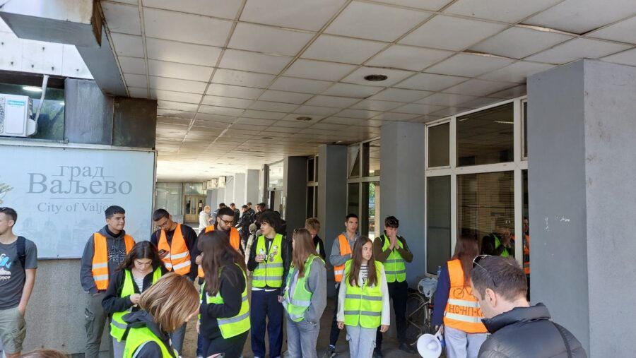 Image for Gimnazijalci blokirali Upravu