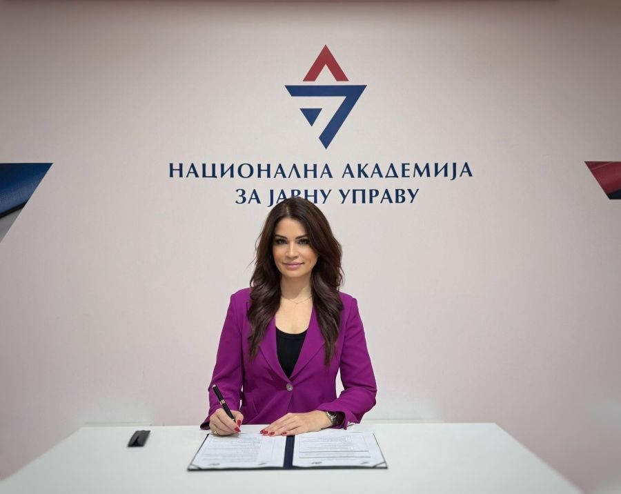 Image for Francuski za radnike u upravi