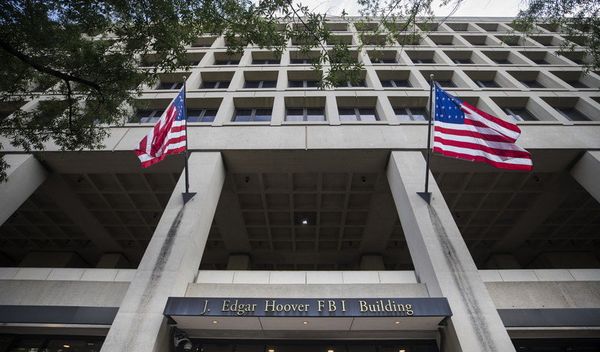 Kao dokaz je ponudila snimak ekrana navodno hakovanog sajta za zapošljavanje FBI-ja i uzorak podataka
