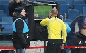 Image for VAR kontroliše sudije, ko kontroliše VAR?