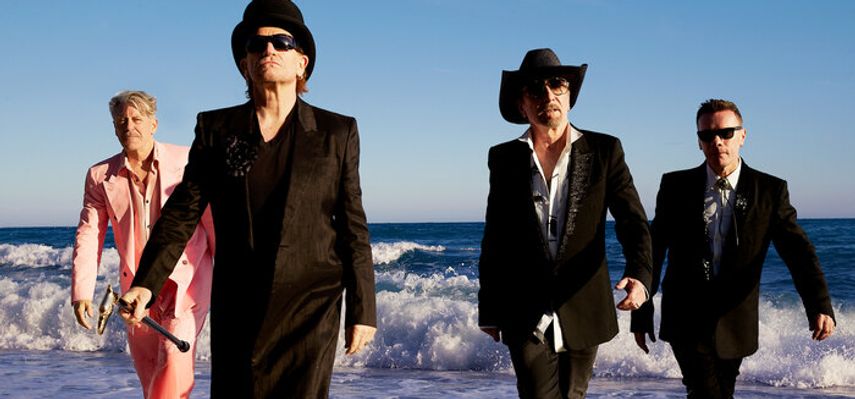 Tokom karijere prodali su više od 175 miliona albuma, osvojili čak 22 nagrade Grammy i ušli u Rock and Roll Hall of Fame