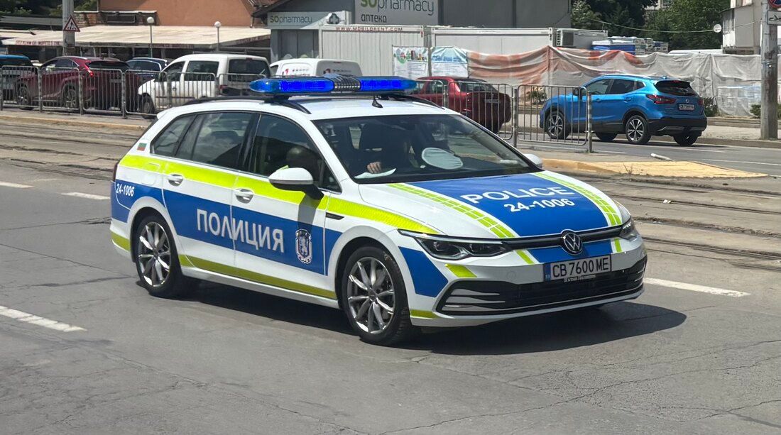 Policija je saopštila da grupu uhapšenih čine ljudi različitih zanimanja i interesovanja, i da među njima ima i nekoliko studenata