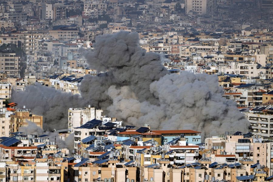 Image for Pogođeno skladište nafte