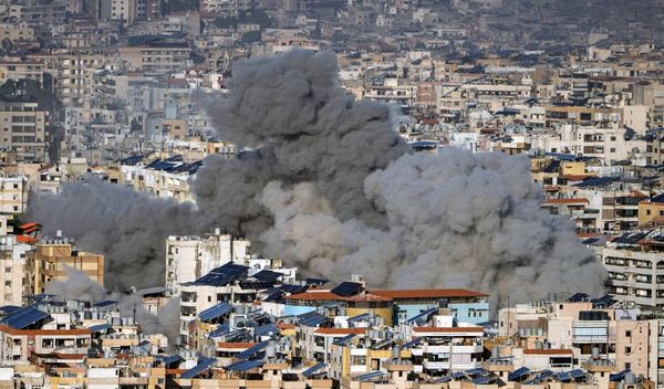 Image for Pogođeno skladište nafte