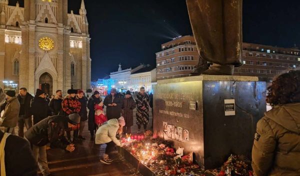 Image for Sveće i cveće za nastradale