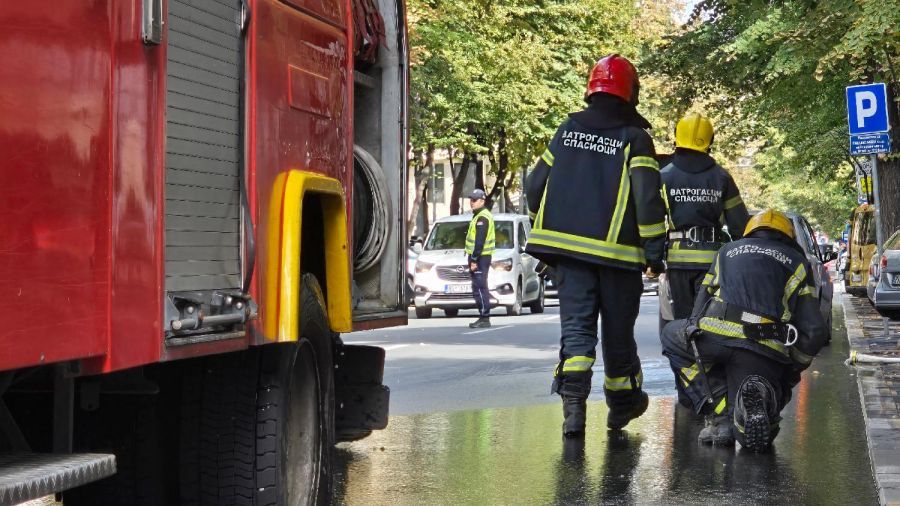 Image for Ugašen požar u Padinskoj skeli