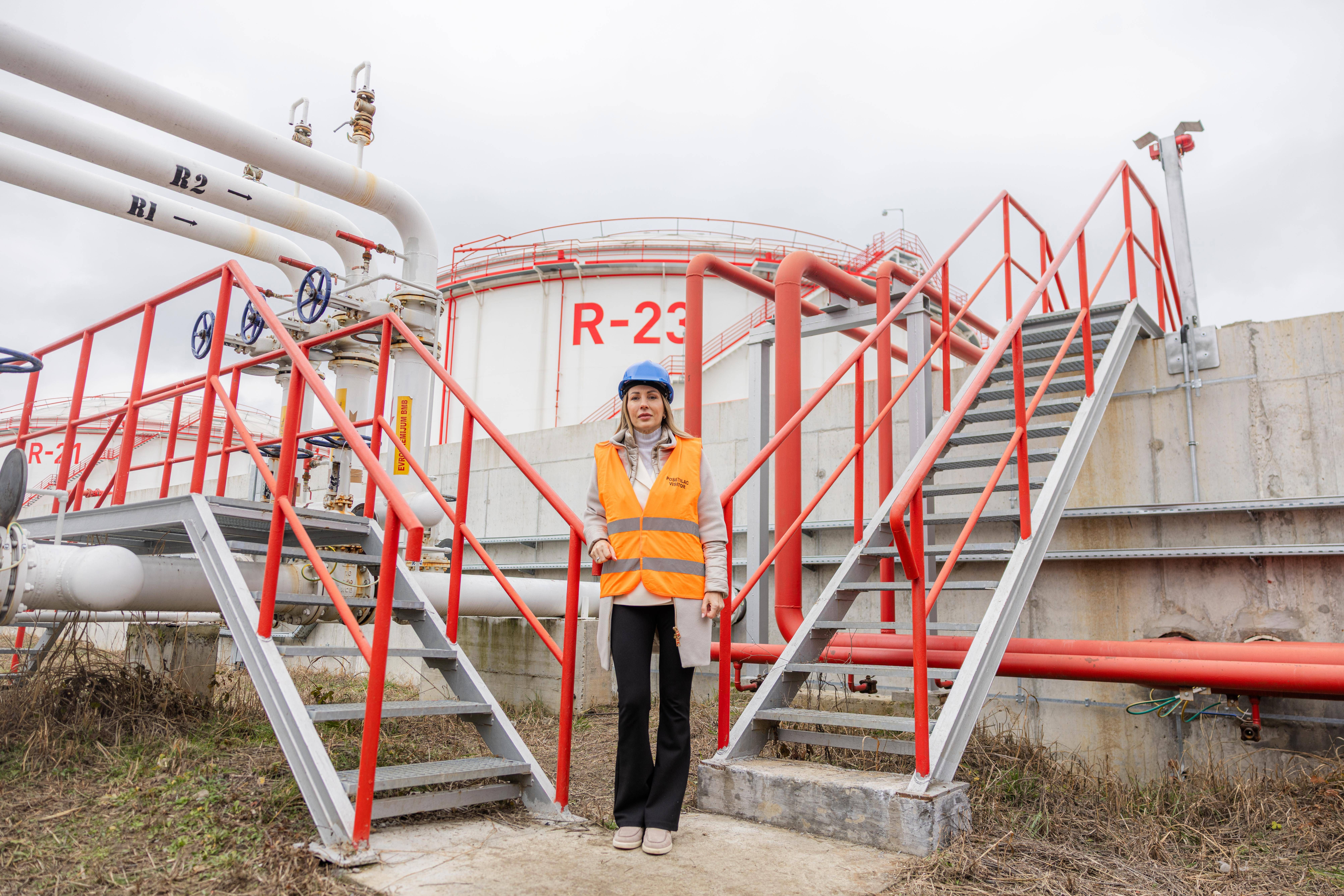 Image for U Smederevu počelo punjenje novih rezervoara za skladištenje naftnih derivata